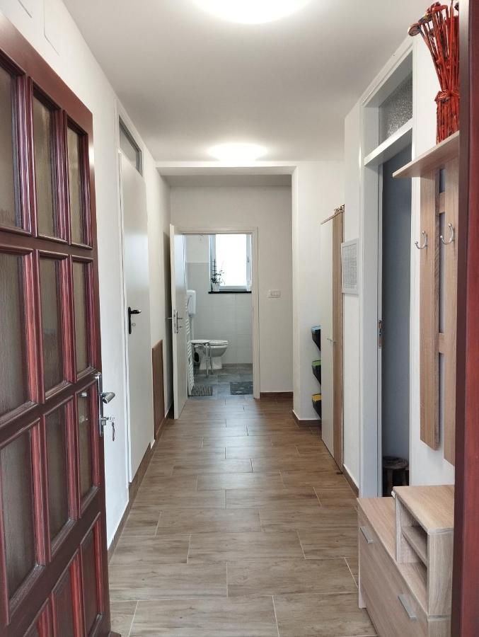 Daal Appartement Roč Buitenkant foto