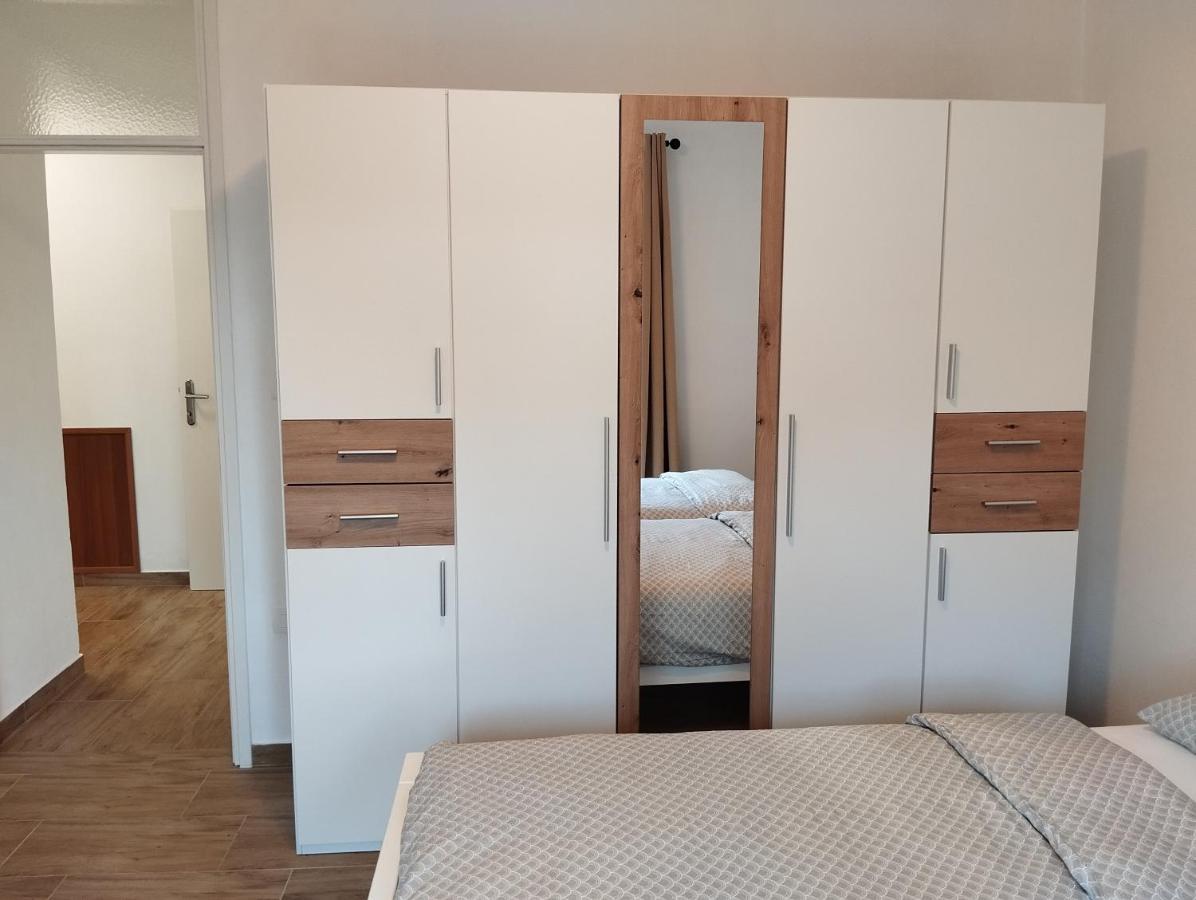 Daal Appartement Roč Buitenkant foto